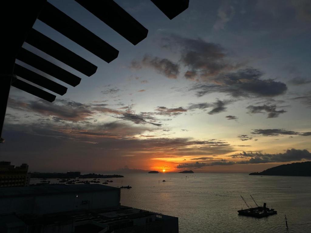 Grandis Hotels And Resorts Kota Kinabalu Esterno foto